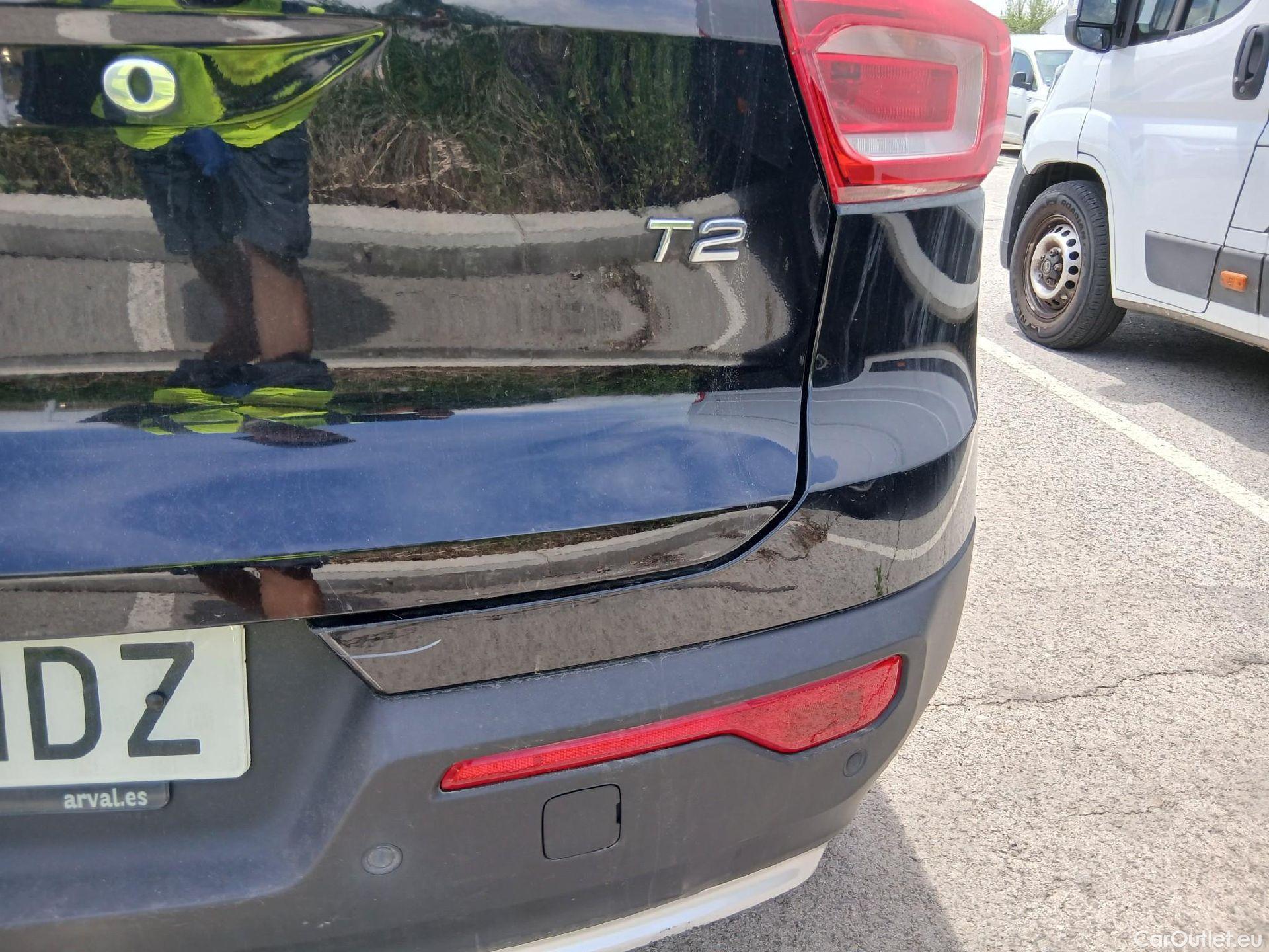  Volvo  XC 40 VOLVO XC40 / 2021 / 5P / todoterreno 1.5 T2 Essential Auto #20