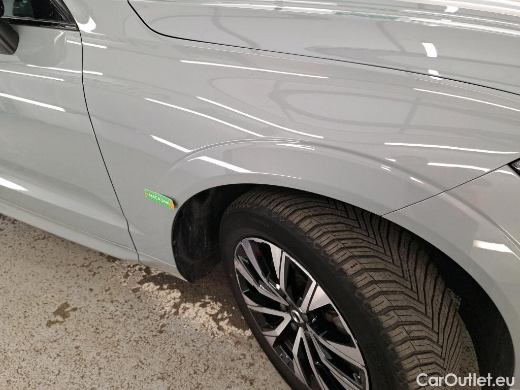  Volvo  XC60  Plus Style Dark 2WD 2.0 B4 195CV BVA8 E6d #1