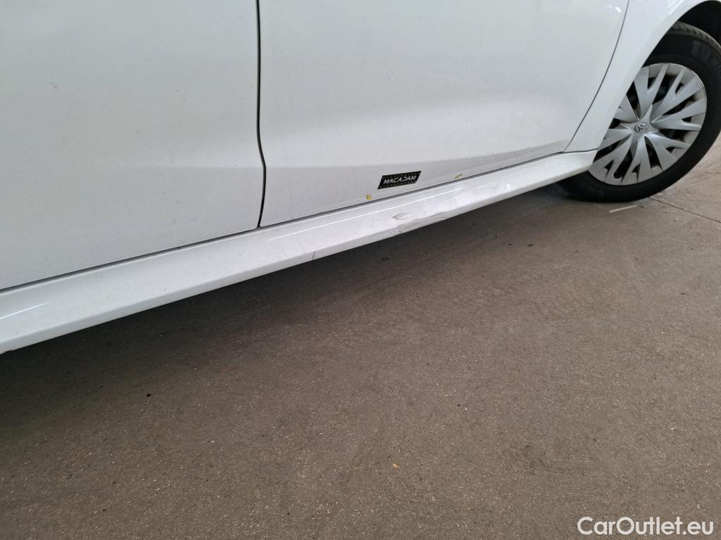  Toyota  Yaris  Hybride Affaires / 2019 / 5P / Berline / VU 1.5 Hybride 116h Dynamic Business #9
