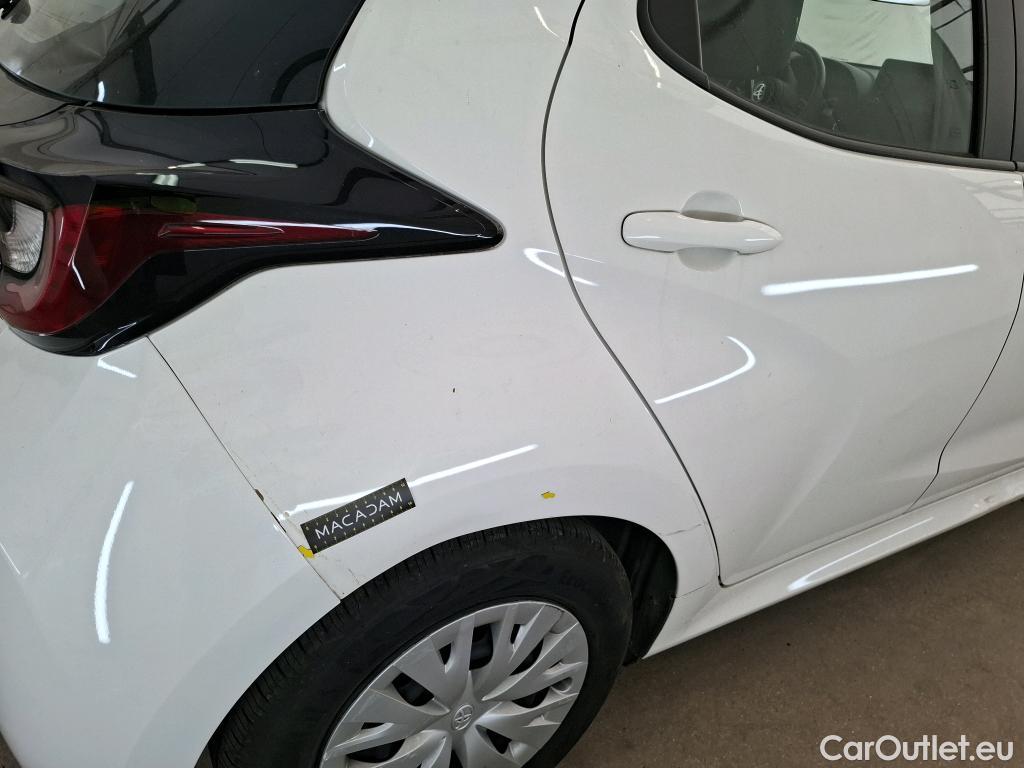  Toyota  Yaris  Hybride Affaires / 2019 / 5P / Berline / VU 1.5 Hybride 116h Dynamic Business #1