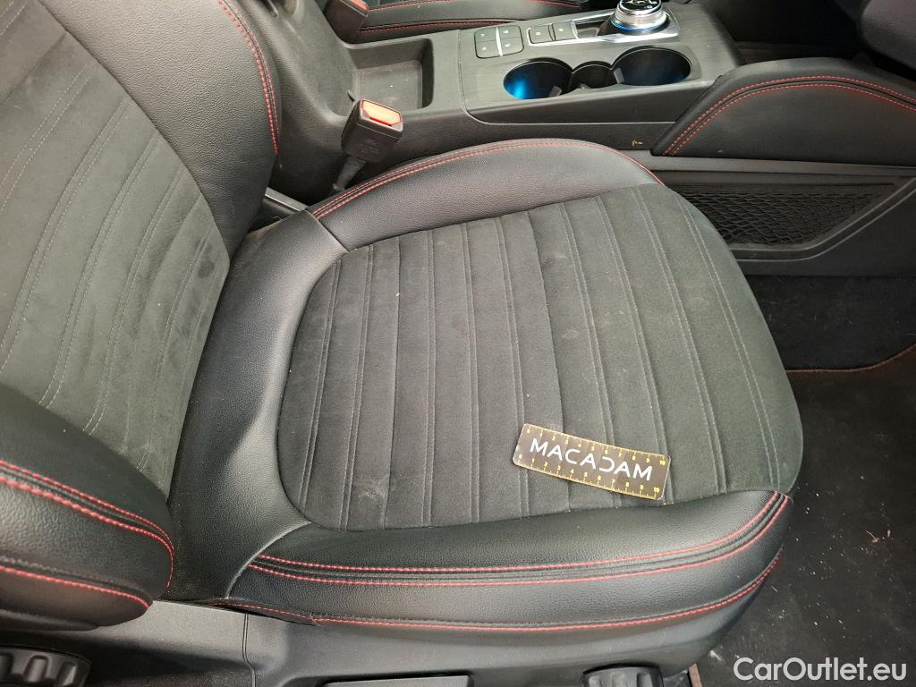  Ford  Kuga FORD  / 2019 / 5P / SUV 2.5 Duratec 225 ch PHEV eCVT St Line X #24