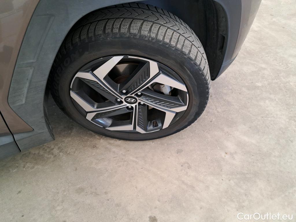 Hyundai  Tucson HYUNDAI  / 2020 / 5P / SUV 1.6 HYBRID 230 EXECUTIVE #19