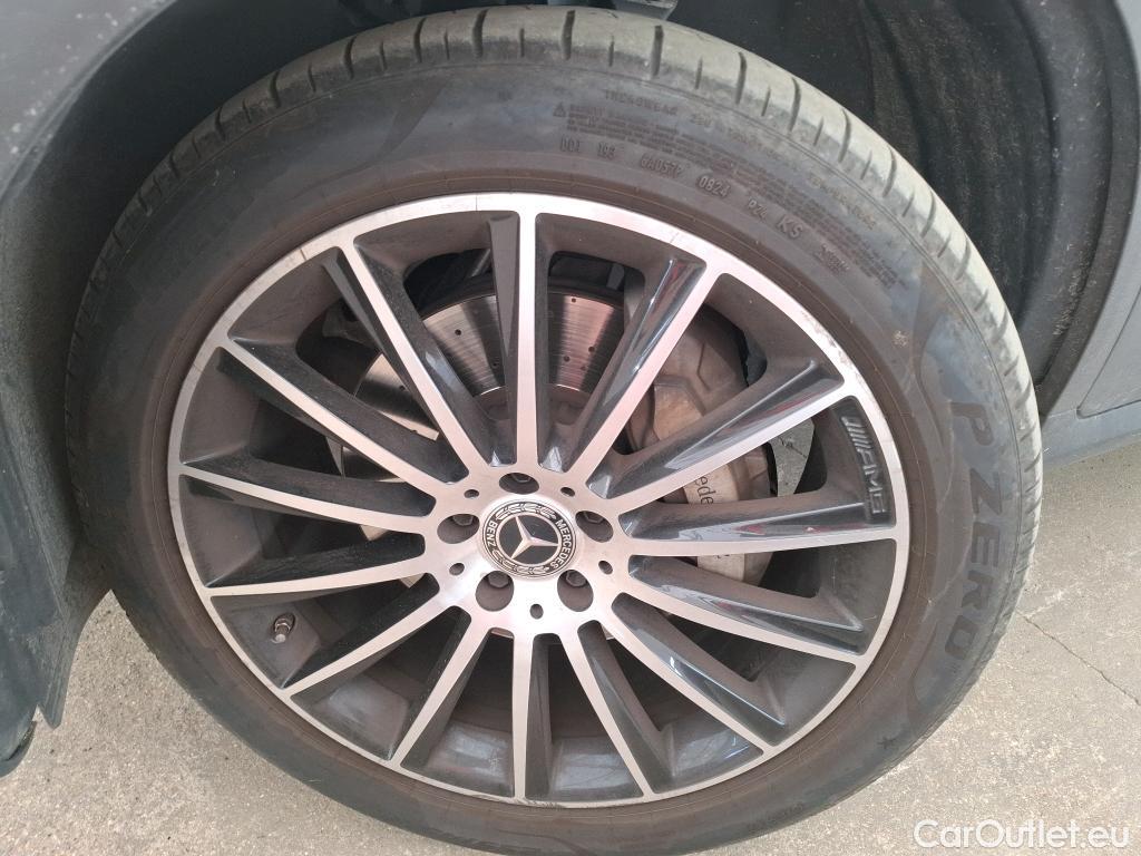  Mercedes  G-Klasee GLC / 2019 / 5P / SUV GLC 300 e AMG Line 4Matic #4