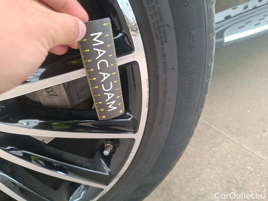  Mercedes  G-Klasee MERCEDES-BENZ GLC / 2019 / 5P / SUV 2.0 GLC 300 E AMG LINE 4MATIC #26