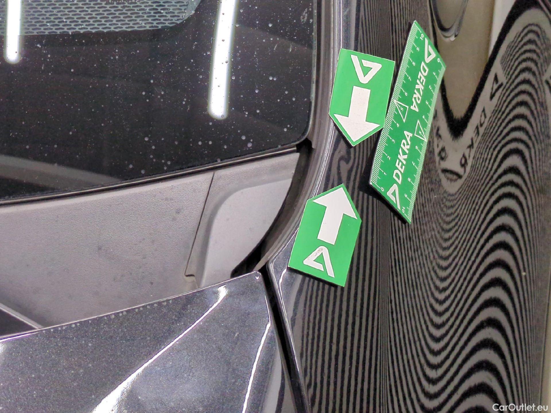  Toyota  Corolla TOYOTA  Touring Sports / 2018 / 5P / Break Hybride 122h Dynamic Business Beyond Zer #24