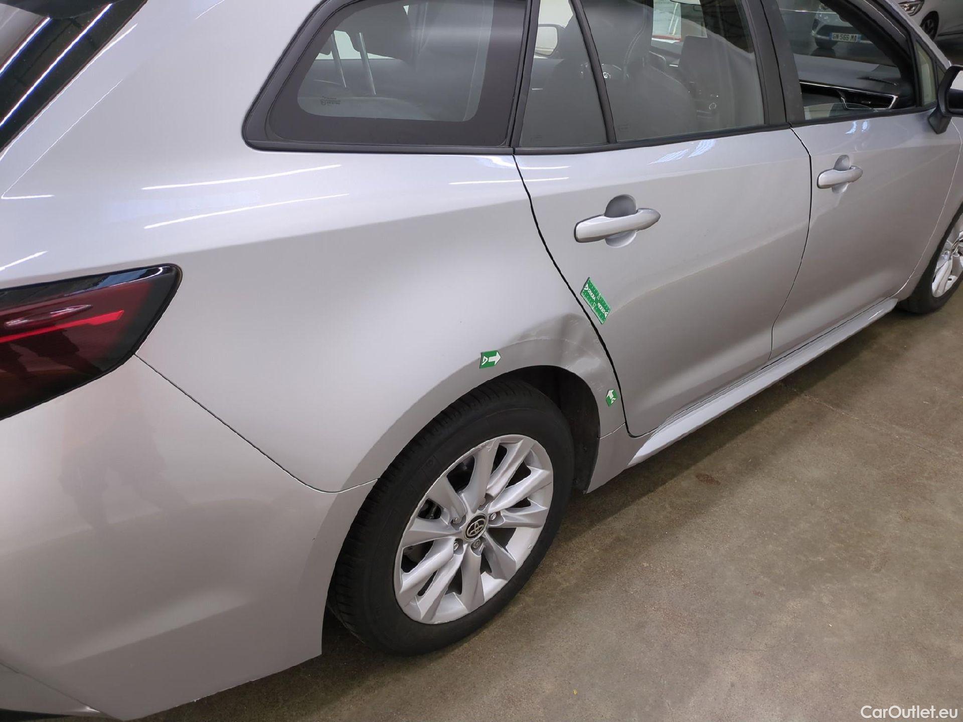  Toyota  Corolla TOYOTA  Touring Sports / 2022 / 5P / Break Hybride 140h Dynamic Business Beyond Zer #39