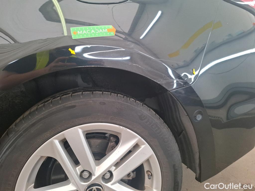  Toyota  Corolla TOYOTA  Touring Sports / 2018 / 5P / Break Hybride 184h Dynamic Business Stage Acad #19