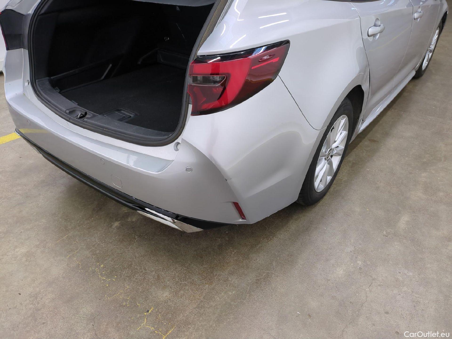  Toyota  Corolla TOYOTA  Touring Sports / 2022 / 5P / Break Hybride 140h Dynamic Business Beyond Zer #32