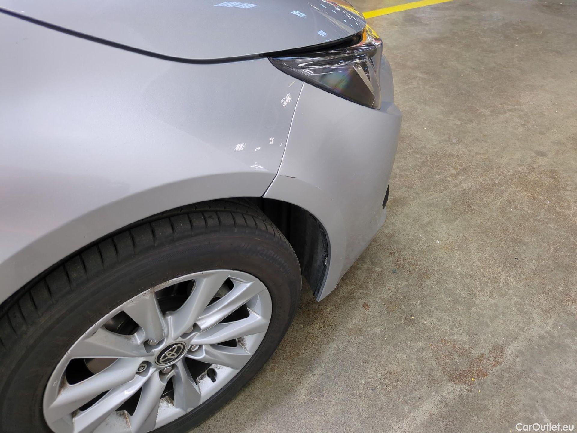  Toyota  Corolla TOYOTA  Touring Sports / 2022 / 5P / Break Hybride 140h Dynamic Business Beyond Zer #48