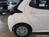  Toyota  Yaris TOYOTA  / 2020 / 5P / BERLINA HYBRID BUSINESS MY20 #64