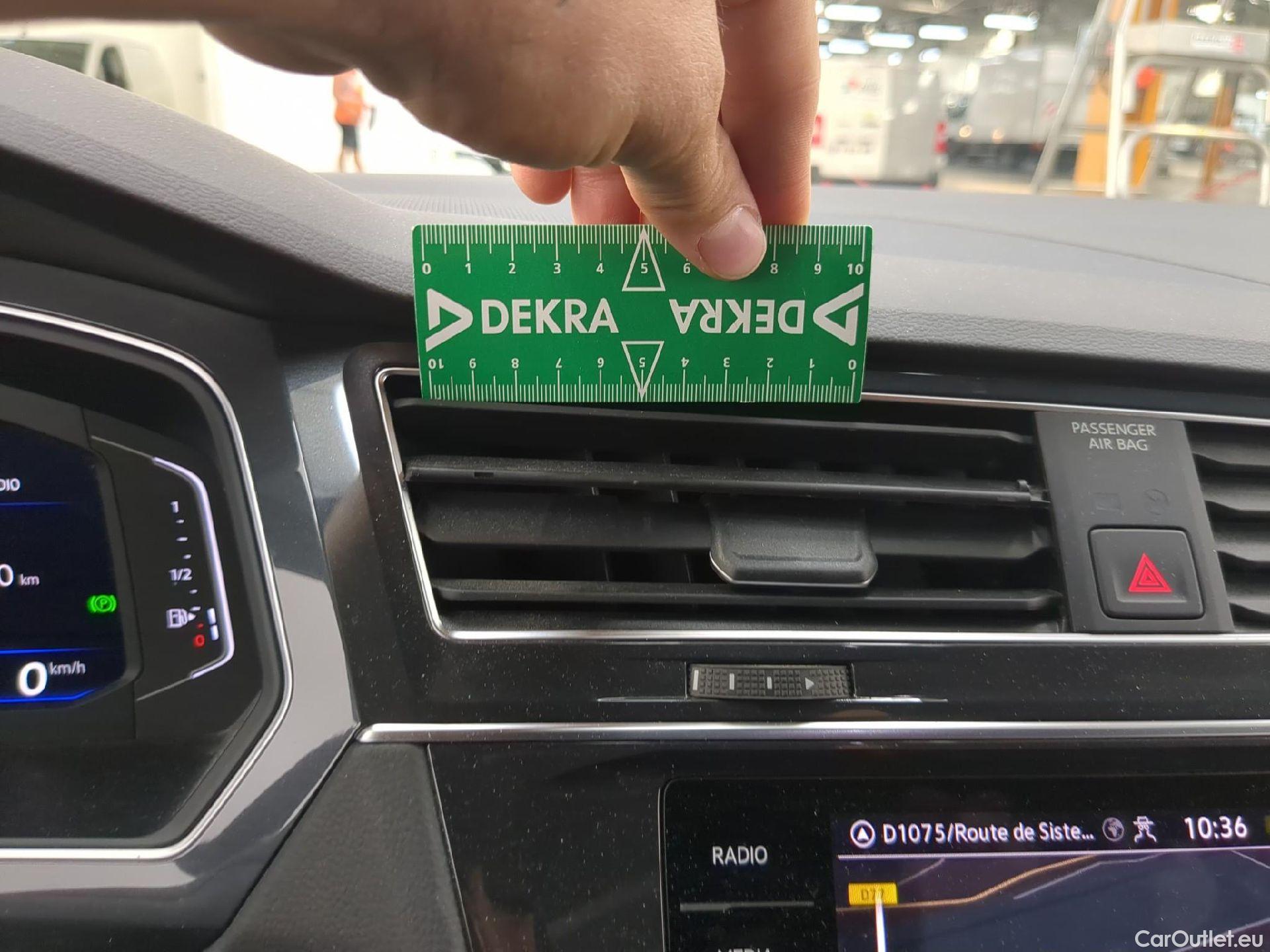  Volkswagen  Tiguan VOLKSWAGEN  / 2020 / 5P / SUV 1.4 eHybrid 245 DSG6 R-Line #2