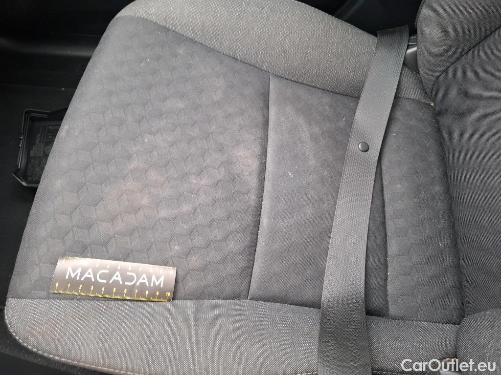  Toyota  Yaris TOYOTA  Hybride / 2019 / 5P / Berline Hybride 116h France Business Stage Acad #16