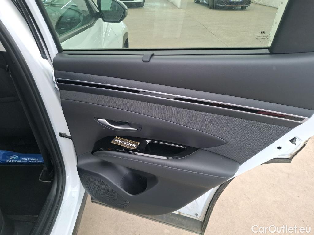  Hyundai  Tucson HYUNDAI  / 2020 / 5P / SUV 1.6 HYBRID 230 CREATIVE #17