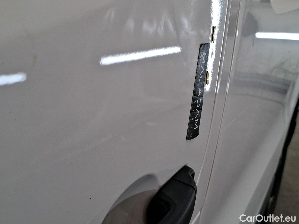  Renault  Trafic  Fourgon L1H1 3T Grand Confort 2.0 dCi 130CV BVM6 E6d #35