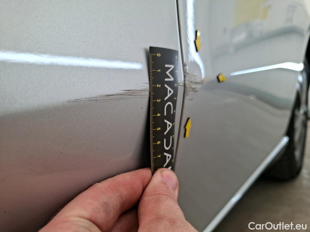  Mercedes  A-Klasse MERCEDES-BENZ Classe A Compact 5p Berline A 200 Business Line 7G-DCT #17