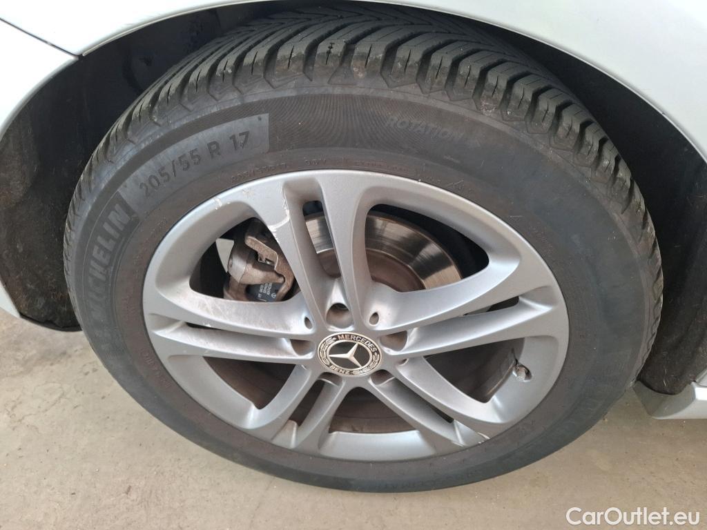  Mercedes  A-Klasse MERCEDES-BENZ Classe A Compact 5p Berline A 200 Business Line 7G-DCT #37
