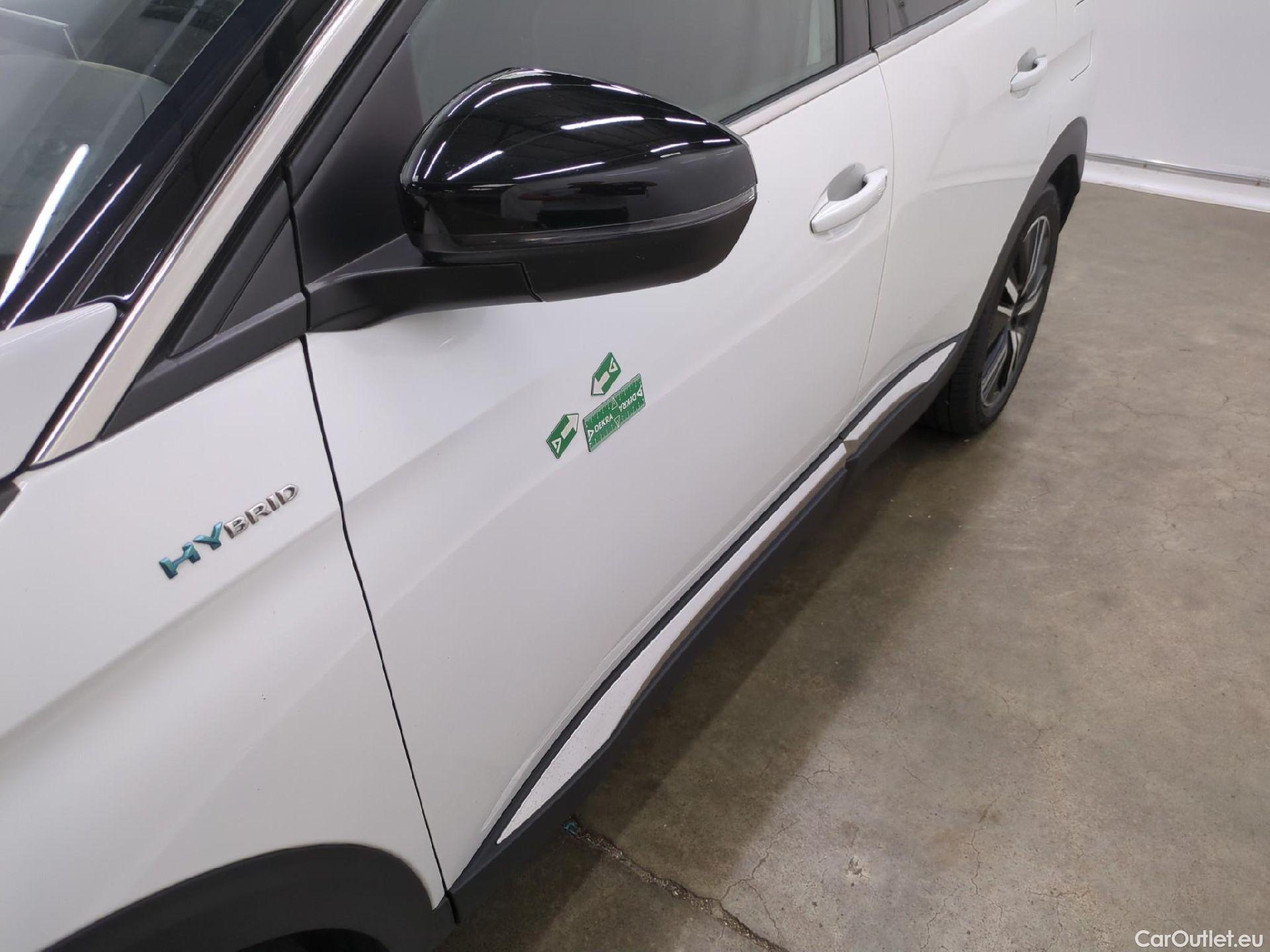 Peugeot  3008 PEUGEOT  / 2020 / 5P / SUV 1.6 HYBRID 225 E-EAT8 GT Pack #21