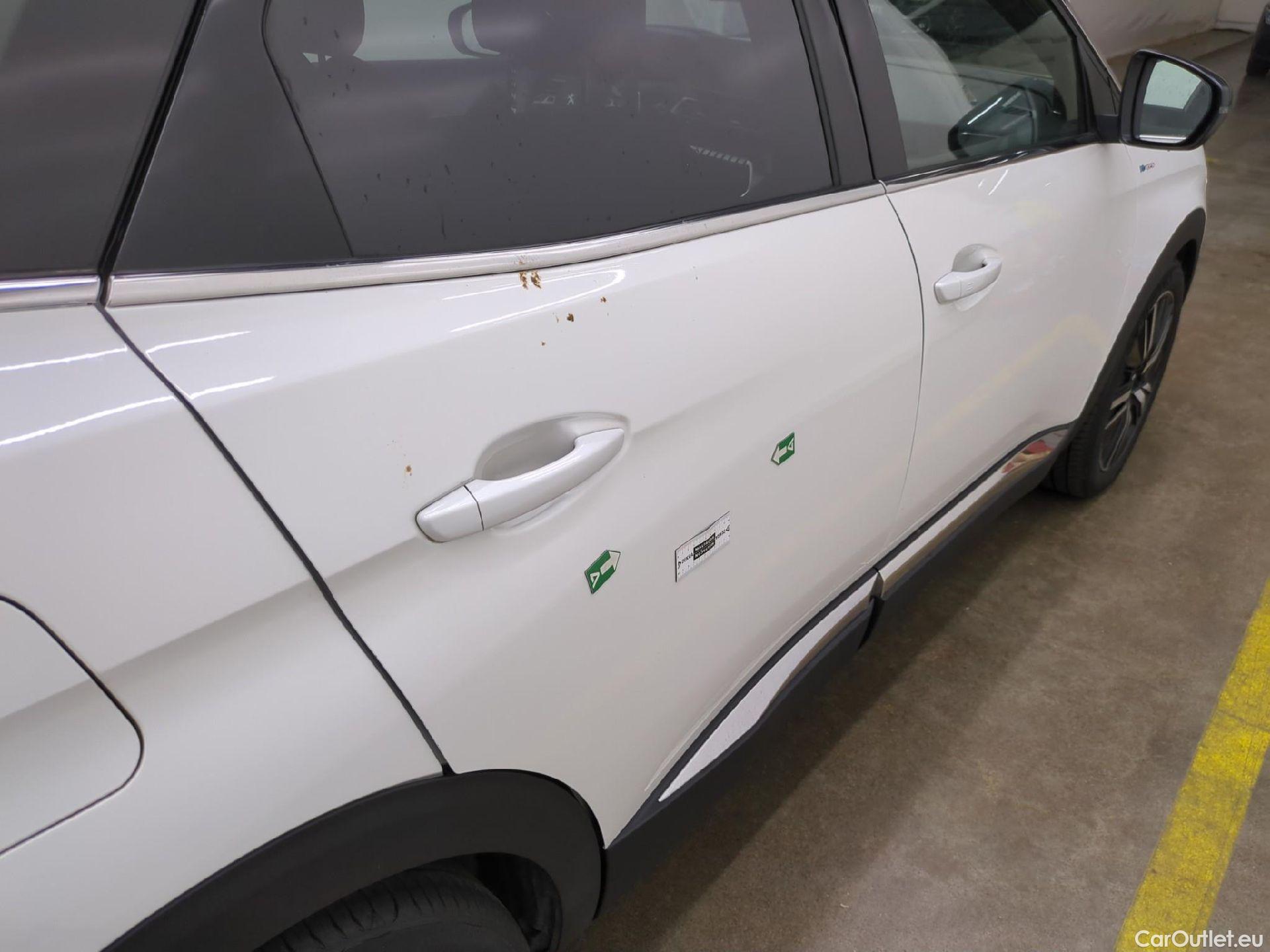  Peugeot  3008 PEUGEOT  / 2020 / 5P / SUV 1.6 HYBRID 225 E-EAT8 GT Pack #15