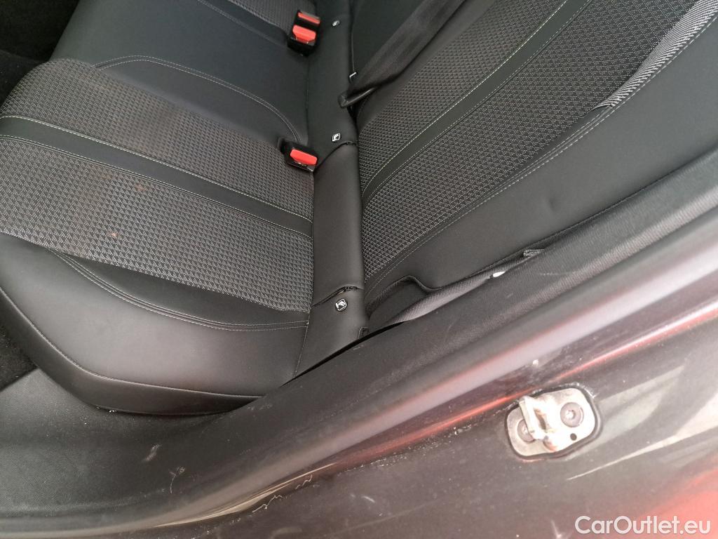  Peugeot  2008  GT 1.5 HDi 130CV BVA8 E6d #29