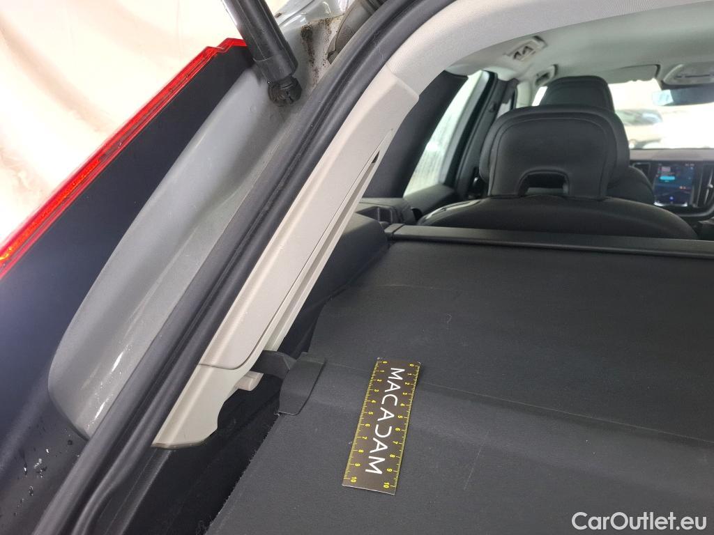  Volvo  XC60  Plus Style Dark 2WD 2.0 B4 195CV BVA8 E6d #32