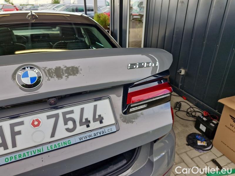  Bmw  Serie 5  Lim. (G30)  (2016->) 520d xDrive AT 4d #11