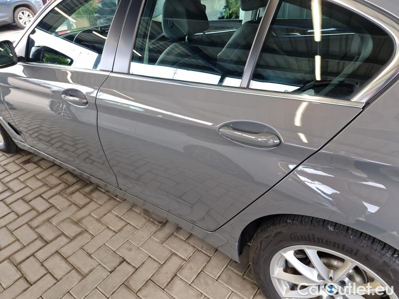  Bmw  Serie 5  Lim. (G30)  (2016->) 520d xDrive AT 4d #9