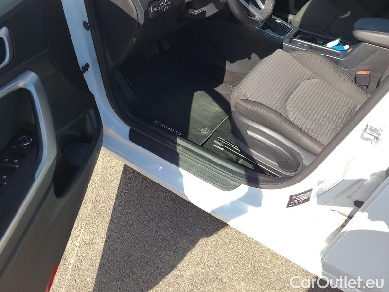  KIA  Cee'd Ceed  (CD) (2018->) Ceed SW 1.5 T-GDI 118 Top AT #10