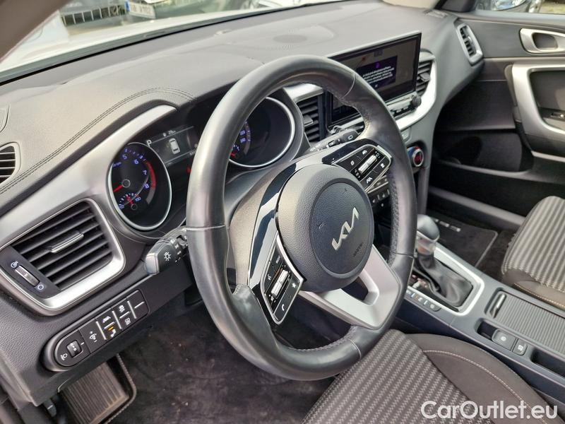  KIA  Cee'd Ceed Sportswagon (2018->) Ceed SW 1.5 T-GDI 118 Top AT #11