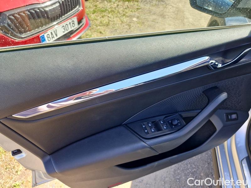  Skoda  Octavia  Combi  (5E5)(03.2017->) Oct.C.2.0TDI 110 4x4 Scout AT #10