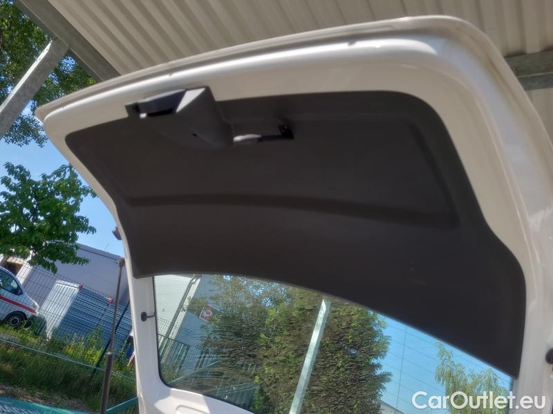  Skoda  Fabia  Combi (2015)  Com 1.0TSI 81 Ambition #13