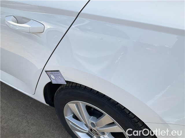  Skoda  Fabia Com.1.0TSI 70 Ambition 5d #4
