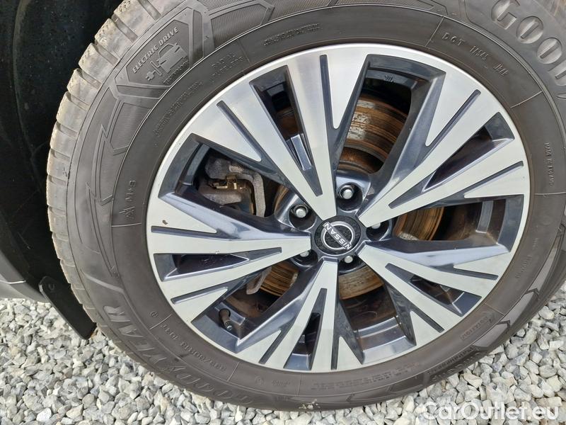  Nissan  X-Trail  (T33) (2022)  e-power 204 N-CONN AT #1