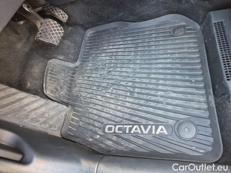  Skoda  Octavia  Combi (NX3)(2020) Oct.Com.1.5e-TEC 110 Style AT #9