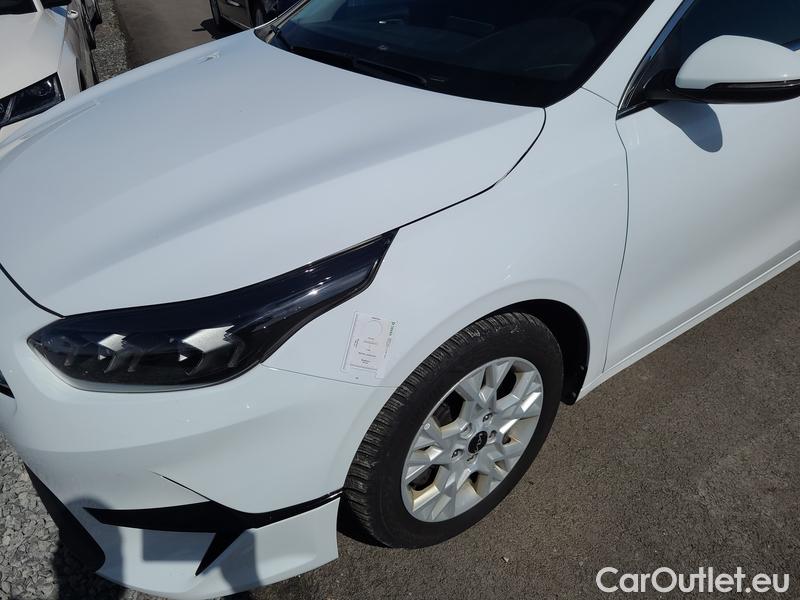  KIA  Cee'd Ceed  (CD) (2018->) Ceed SW 1.5 T-GDI 118 Top AT #1