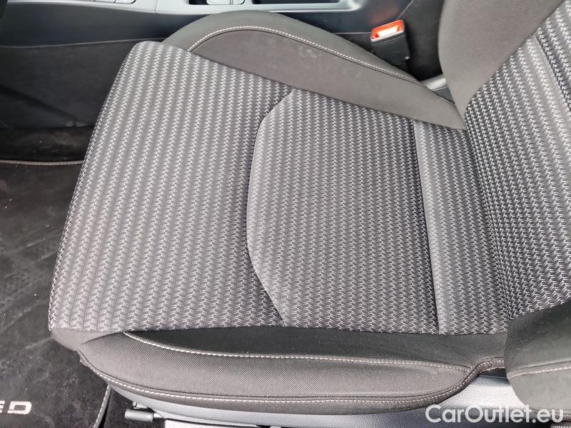  KIA  Cee'd Ceed Sportswagon (2018->) Ceed SW 1.5 T-GDI 118 Top AT #9