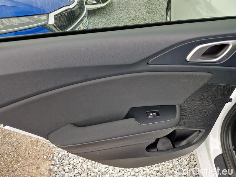  KIA  Cee'd Ceed Sportswagon (2018->) Ceed SW 1.5 T-GDI 118 Top AT #7