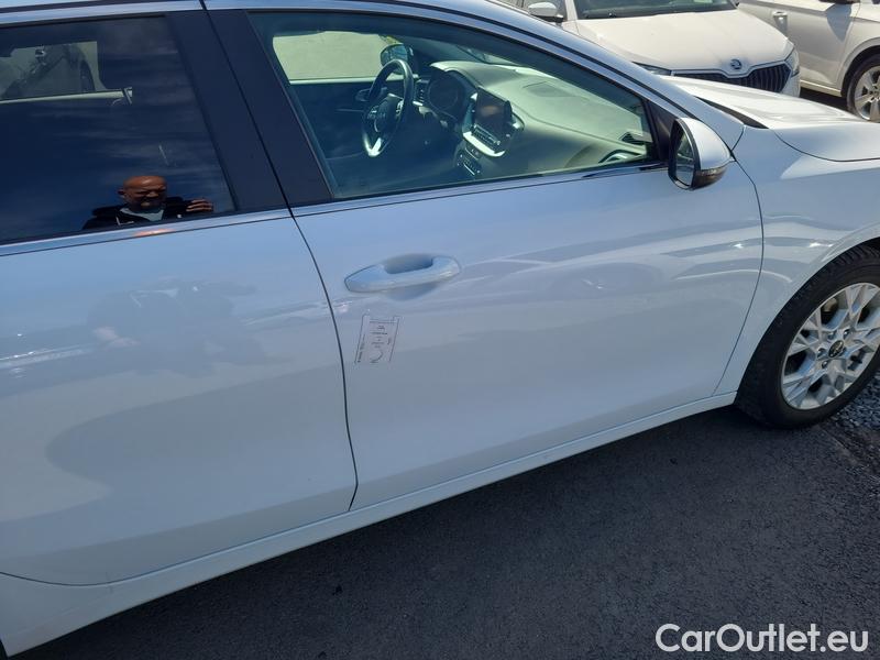  KIA  Cee'd Ceed  (CD) (2018->) Ceed SW 1.5 T-GDI 118 Top AT #8