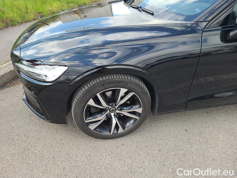  Volvo  V60 V 60 Kombi (2018->)  B4 benzin +Dark AT #2