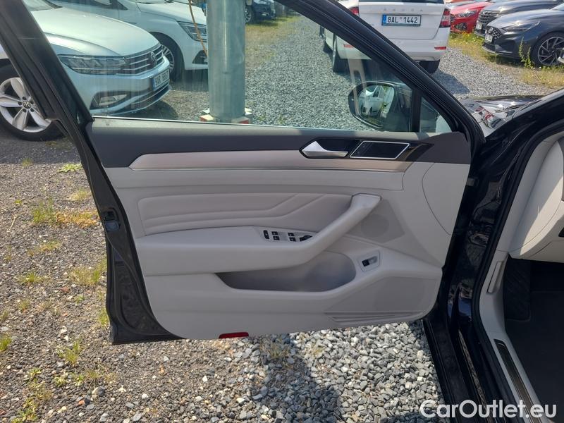  Volkswagen  Passat  Variant (CB5) (2019)  2.0TDI 110 Elegance AT #3