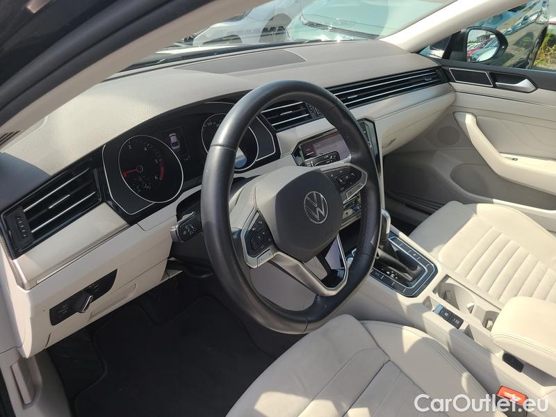  Volkswagen  Passat  Variant (CB5) (2019)  2.0TDI 110 Elegance AT #8