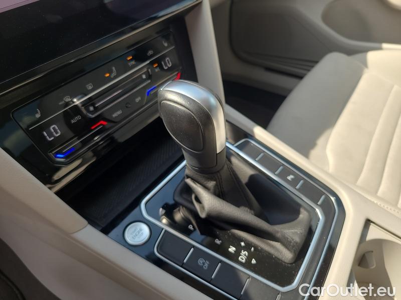  Volkswagen  Passat  Variant (CB5) (2019)  2.0TDI 110 Elegance AT #7