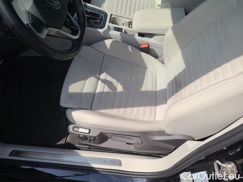  Volkswagen  Passat  Variant (CB5) (2019)  2.0TDI 110 Elegance AT #5