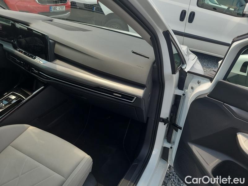  Volkswagen  Golf  7 (2012) Var.2.0TDI 110 Style AT #20
