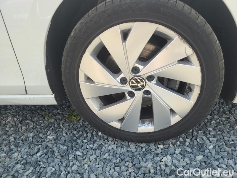  Volkswagen  Golf  7 (2012) Var.2.0TDI 110 Style AT #22