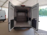  Peugeot  Boxer PEUGEOT  / 2023 / 4P / FURGONE 2.2 BLUEHDI 120 SeS 330 L2H2 #5