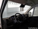  Peugeot  Boxer PEUGEOT  / 2023 / 4P / FURGONE 2.2 BLUEHDI 120 SeS 330 L2H2 #3