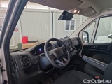  Peugeot  Boxer PEUGEOT  / 2023 / 4P / FURGONE 2.2 BLUEHDI 120 SeS 330 L2H2 #3