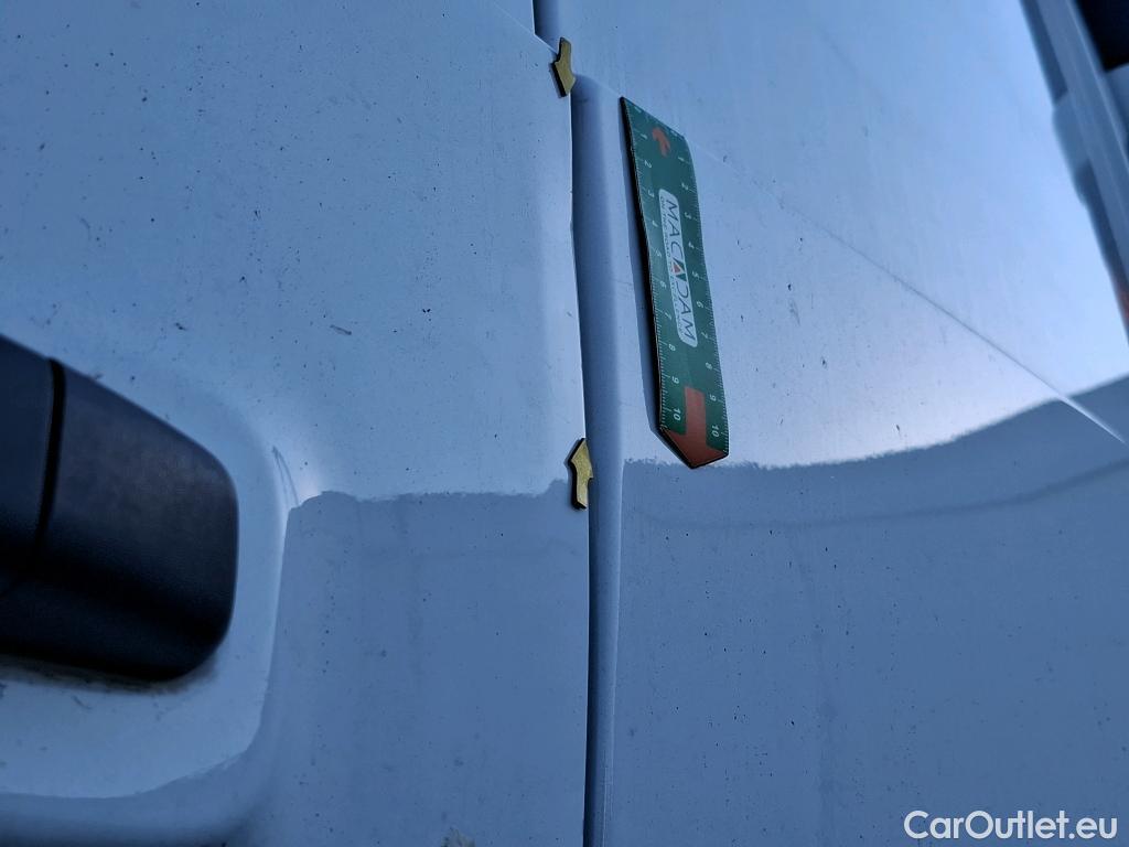  Renault  Trafic  Fourgon L2H1 3T Grand Confort 2.0 dCi 130CV BVM6 E6d #11