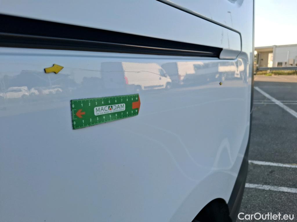  Renault  Trafic  Fourgon L2H1 3T Grand Confort 2.0 dCi 130CV BVM6 E6d #7
