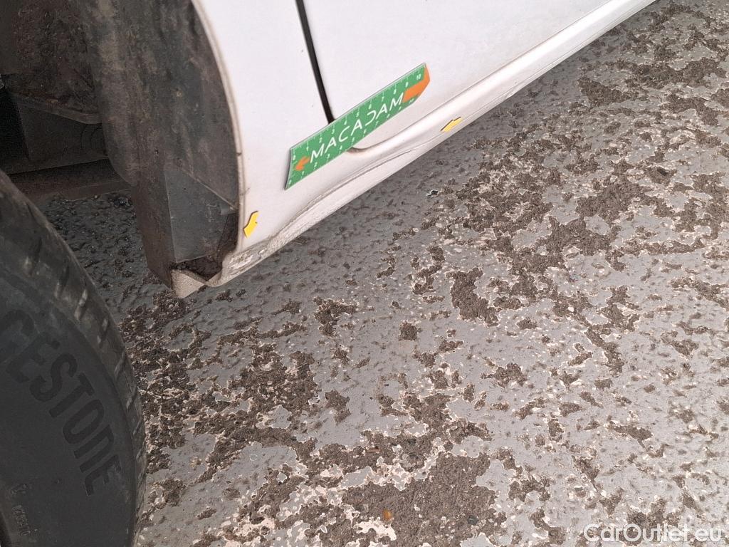  Renault  Kangoo  Express Extra (Série Spéciale) 1.5 dCi 75CV BVM5 E6 #8